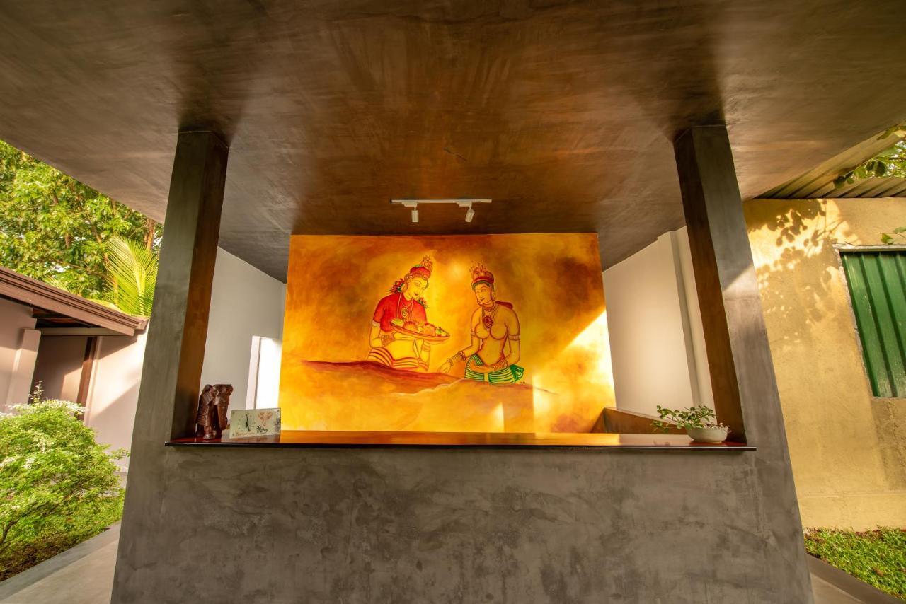 Atha Resort Sigiriya Ngoại thất bức ảnh The interior of the temple